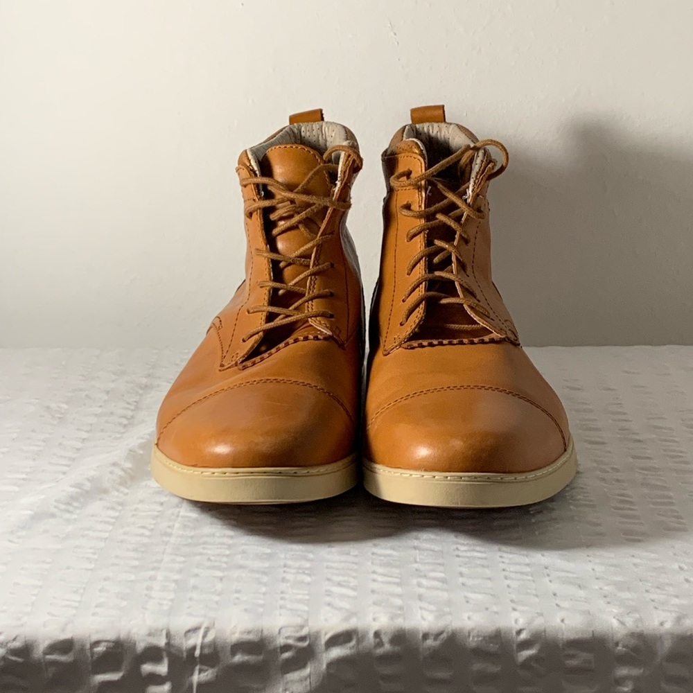 Crown Cordwain Rockwood Camel Chukka Boots. Size 12